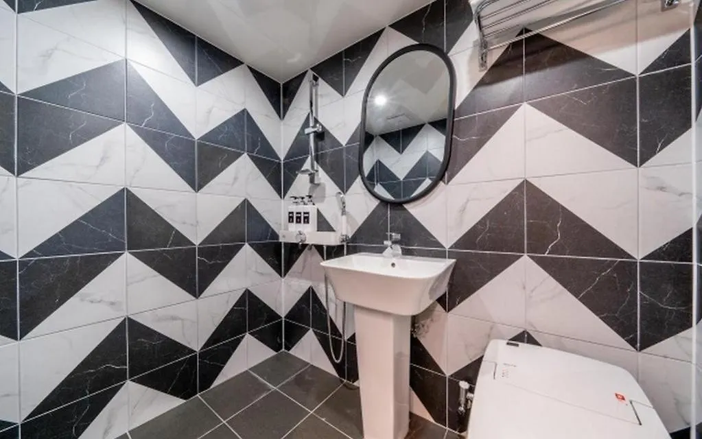 Jongro Hotel Laboum