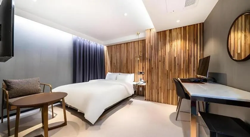 Jongro Hotel Laboum Seoul